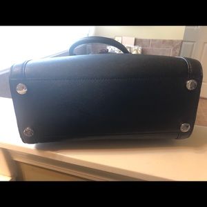 Micheal Kors Medium Bucket bag